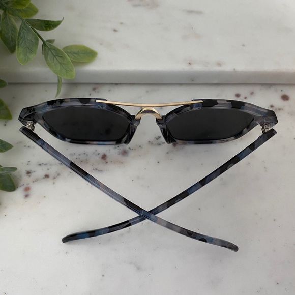 "Hadley" Sunglasses || Blue Mirror Speckled - Picture 3 of 8